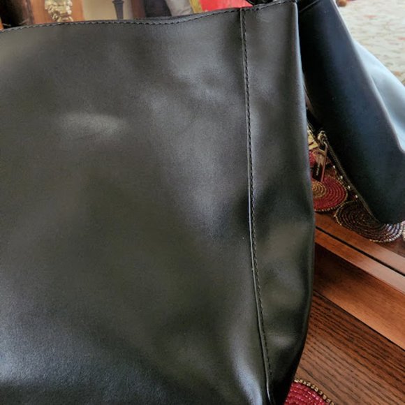 Michael Kors Medium Natalia Tile Shoulder Bag in Black - Picture 6 of 10